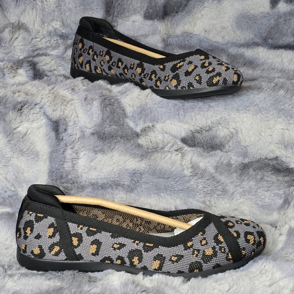NWB Clarks‎ Women's Cloud steppers Carly Wish Ballet Flats Size 5